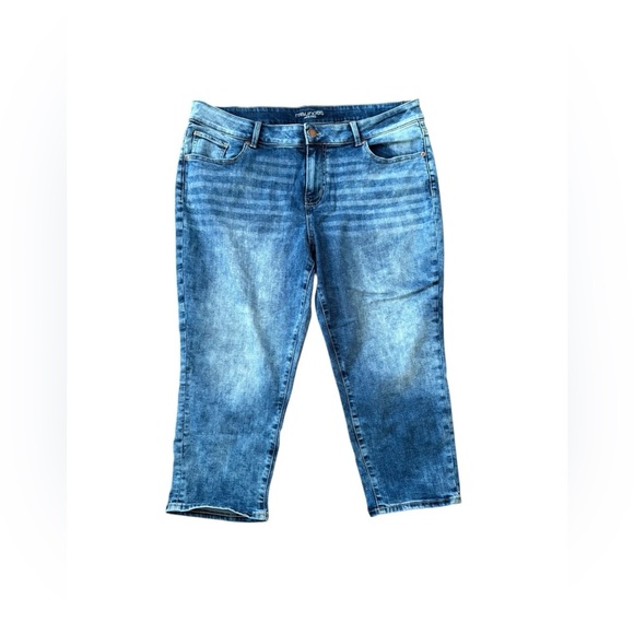 Maurices Mid Rise Blue Capri Size 20W Jeans - Picture 1 of 8